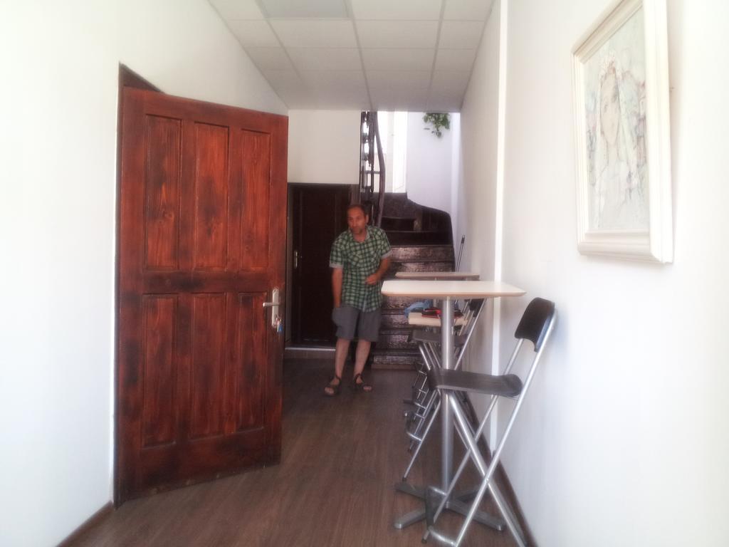 Old House Hostel Burgas Luaran gambar