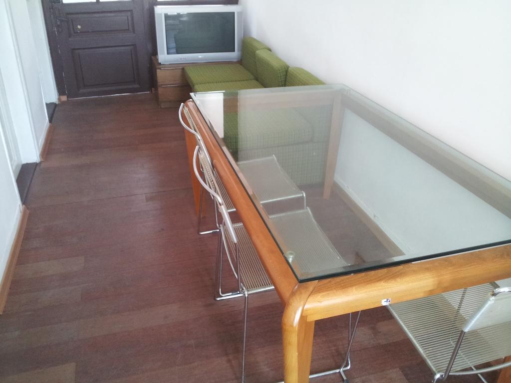Old House Hostel Burgas Bilik gambar